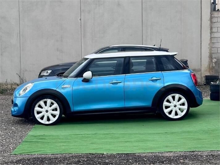 MINI COOPER SD 5 PUERTAS automatico