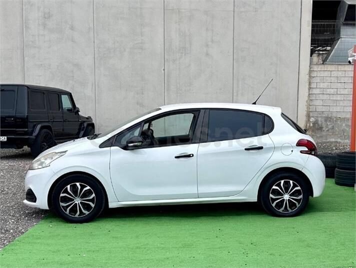 PEUGEOT 208 ALLURE 1.2L PureTech